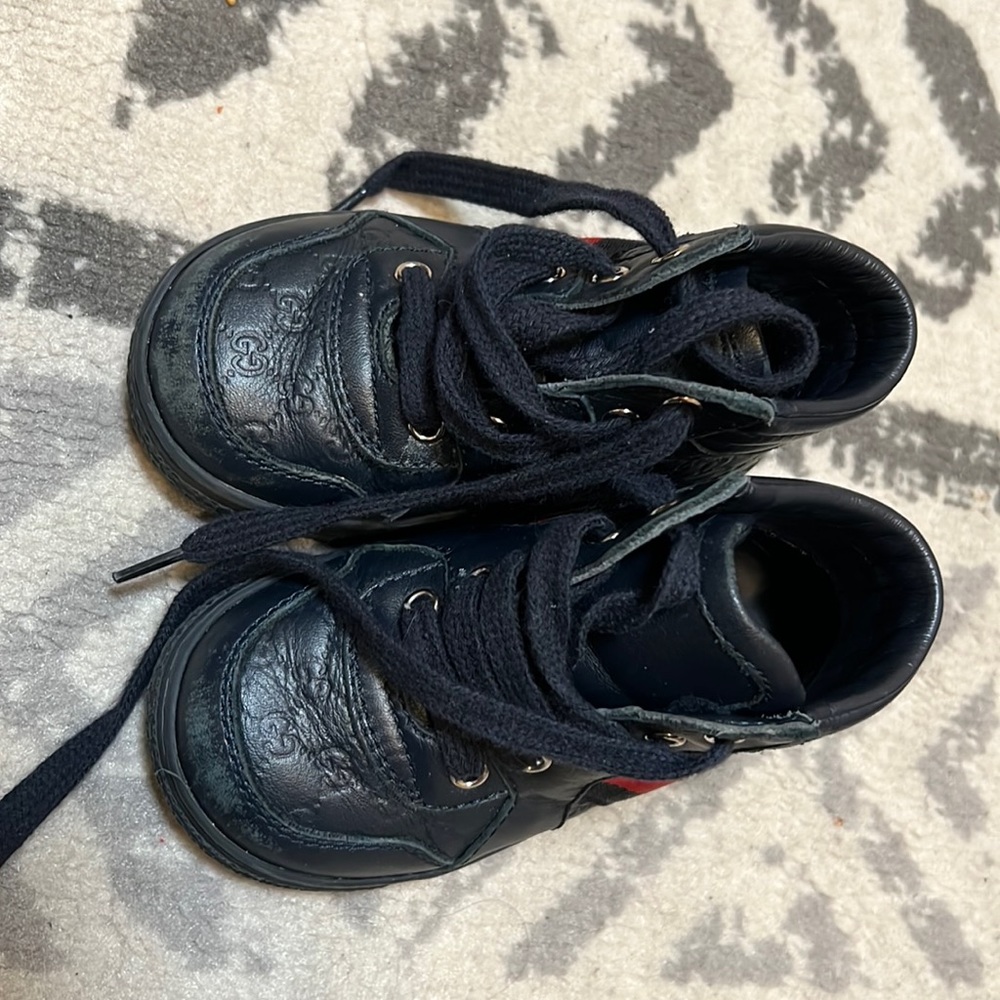 Gucci Baby hightop sneakers size 21